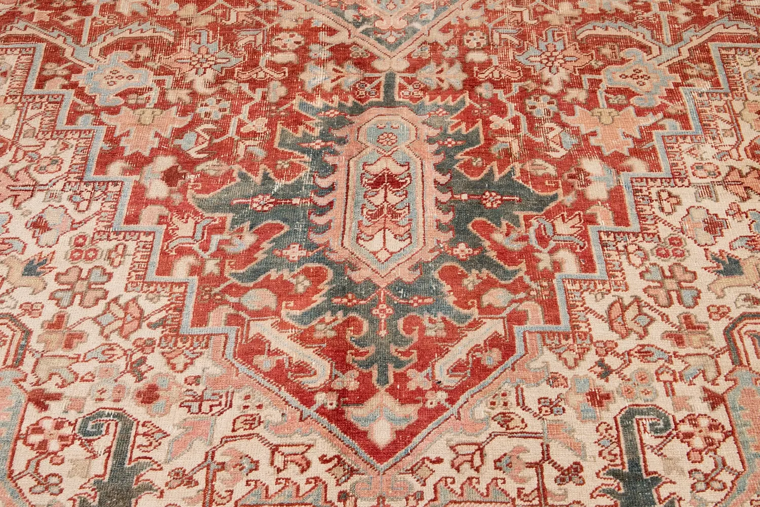 Vintage Persian Heriz Medallion Rug 9 Vintage Persian Heriz Medallion Rug