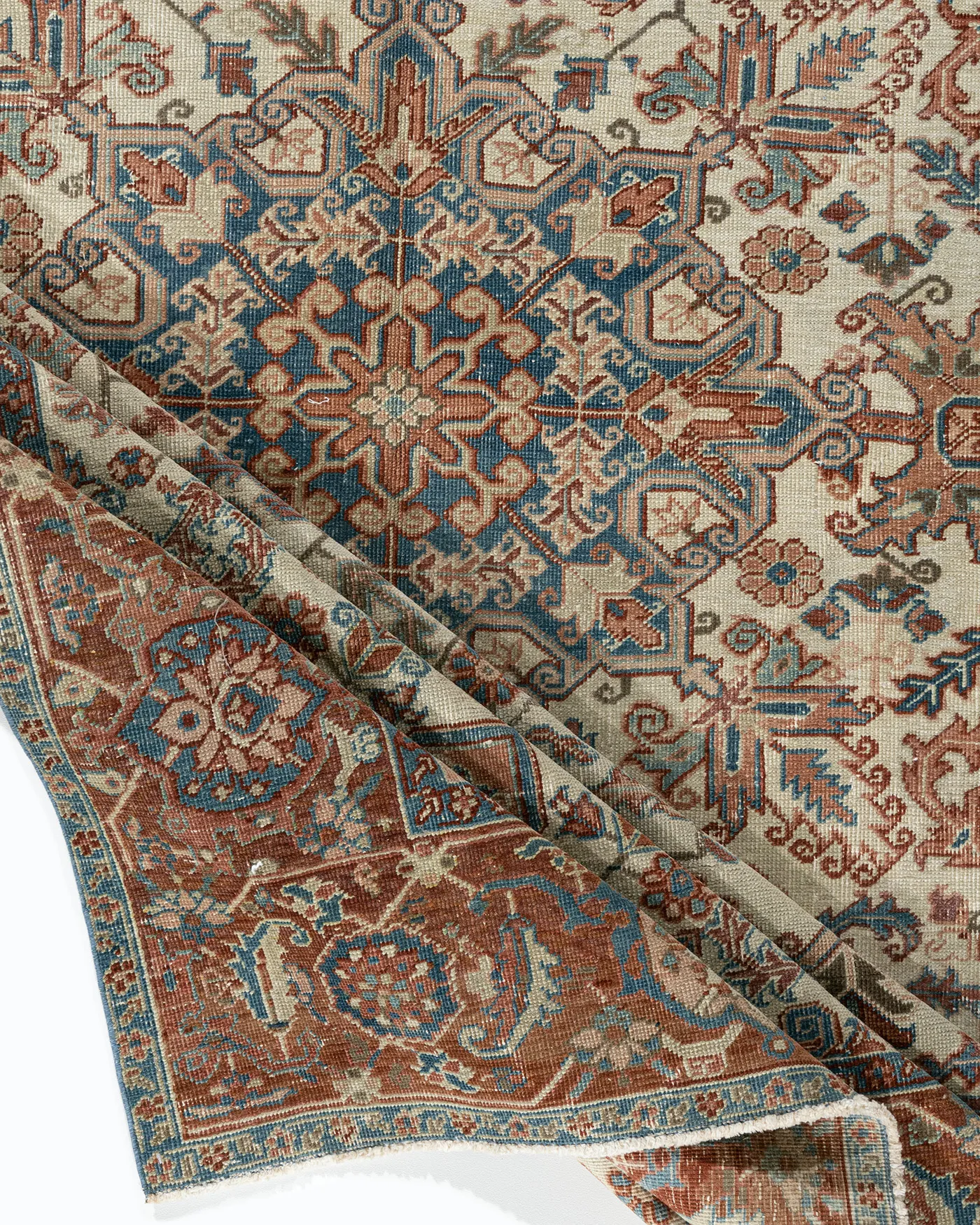 Persian Heriz Rug 8'8 X 11' 2 Persian Heriz Rug 8'8 X 11'