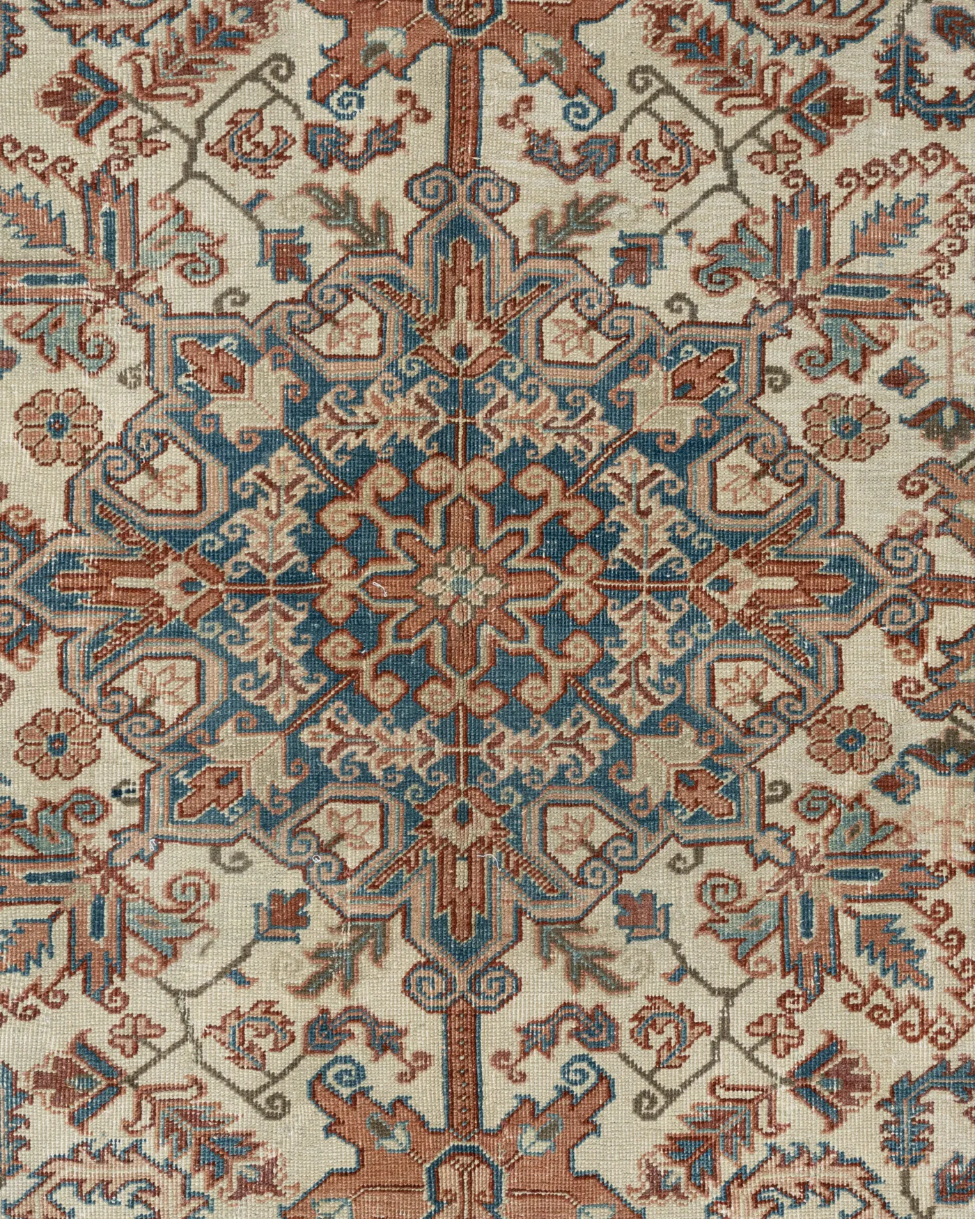 Persian Heriz Rug 8'8 X 11' 3 Persian Heriz Rug 8'8 X 11'