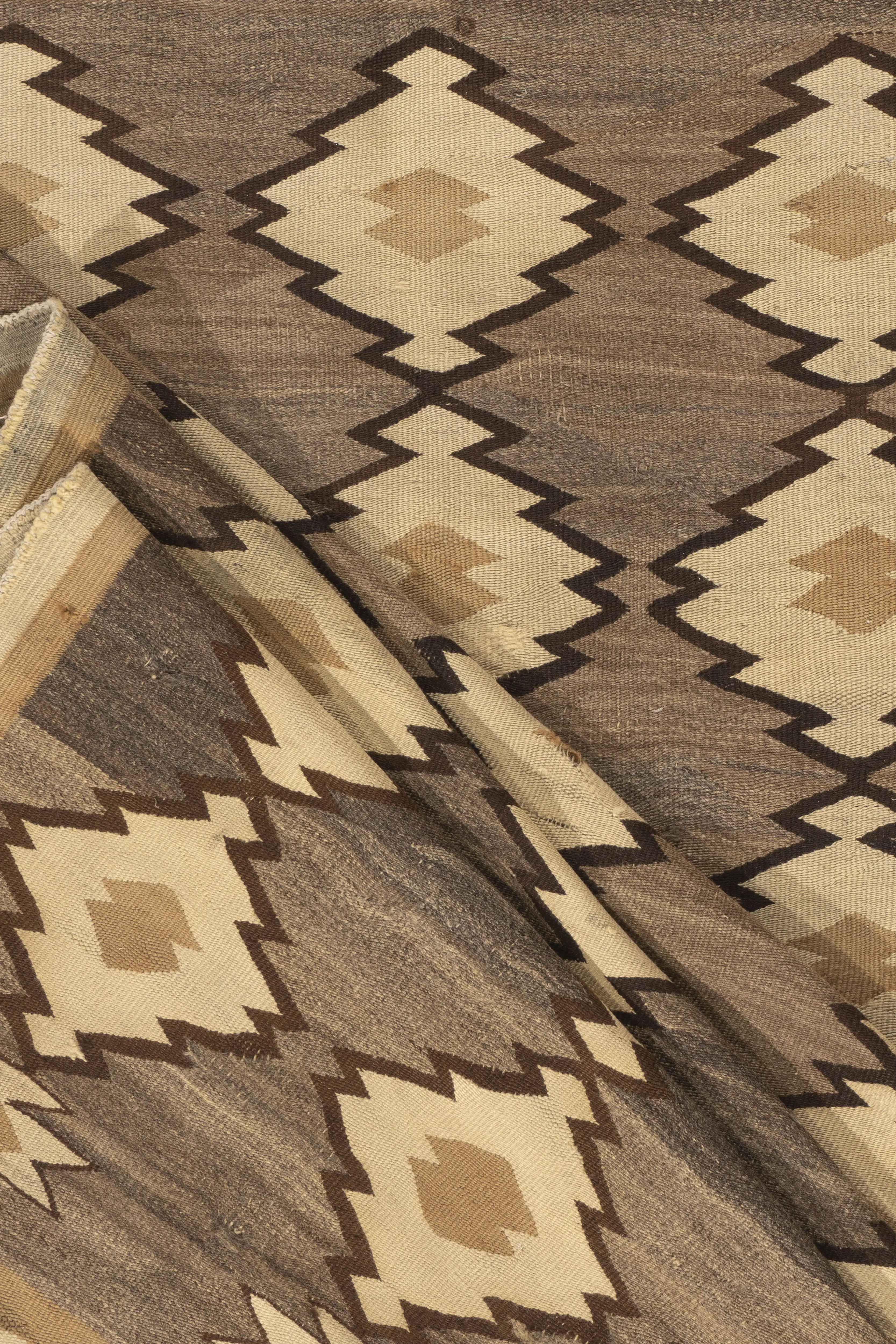 Navajo Rug 4'5 X 5'8 6 Navajo Rug 4'5 X 5'8