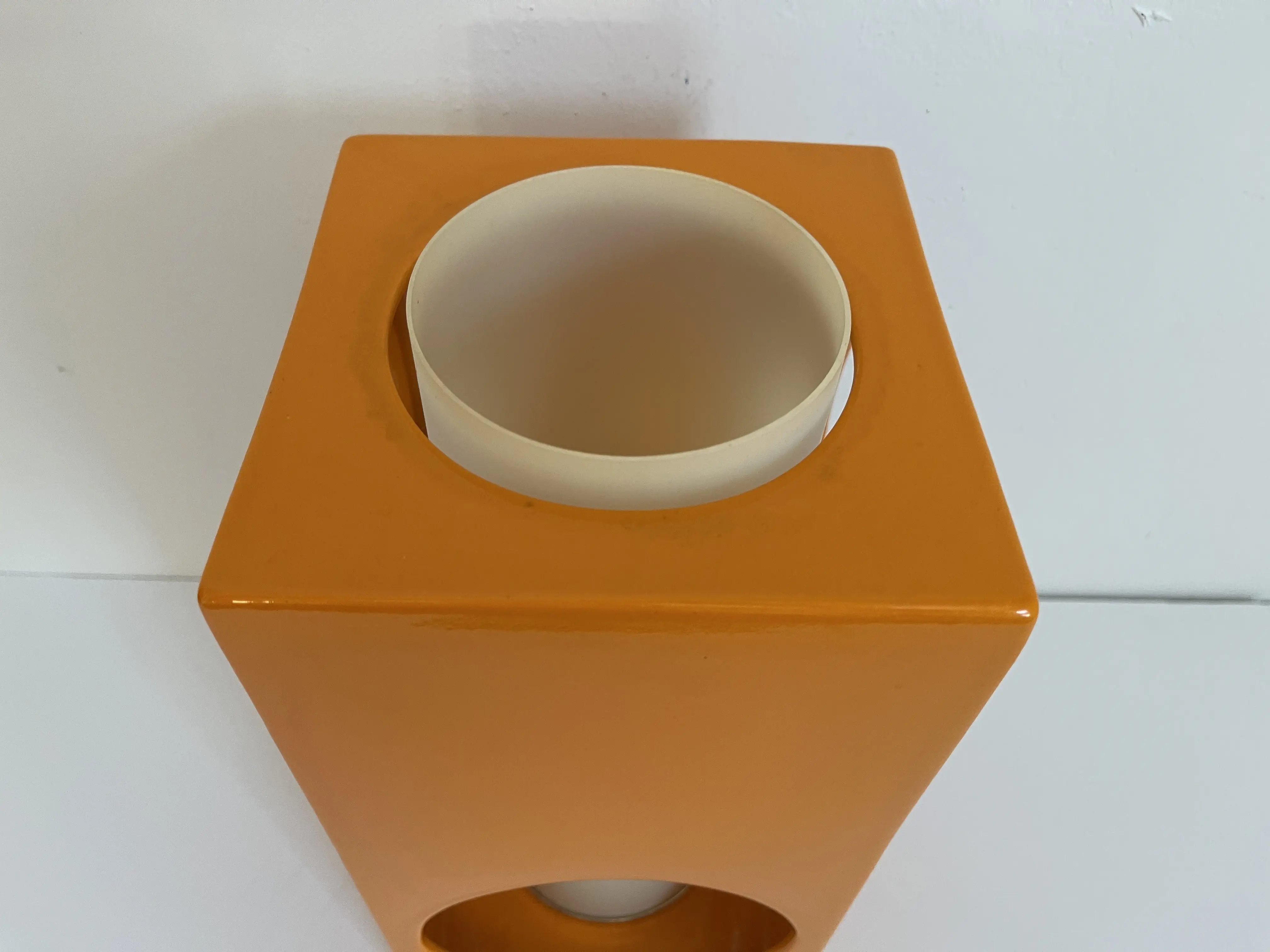 Midcentury Geometric Accent Lamp 8 Midcentury Geometric Accent Lamp