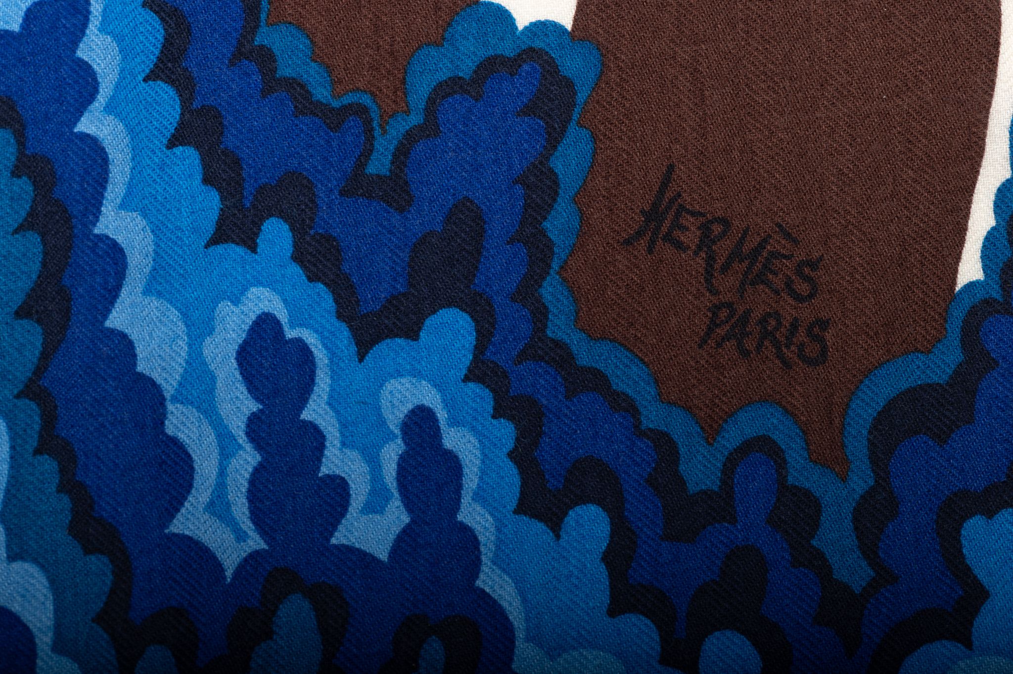 Herm¨¨s New Three Graces Cashmere Shawl 7 Herm¨¨s New Three Graces Cashmere Shawl